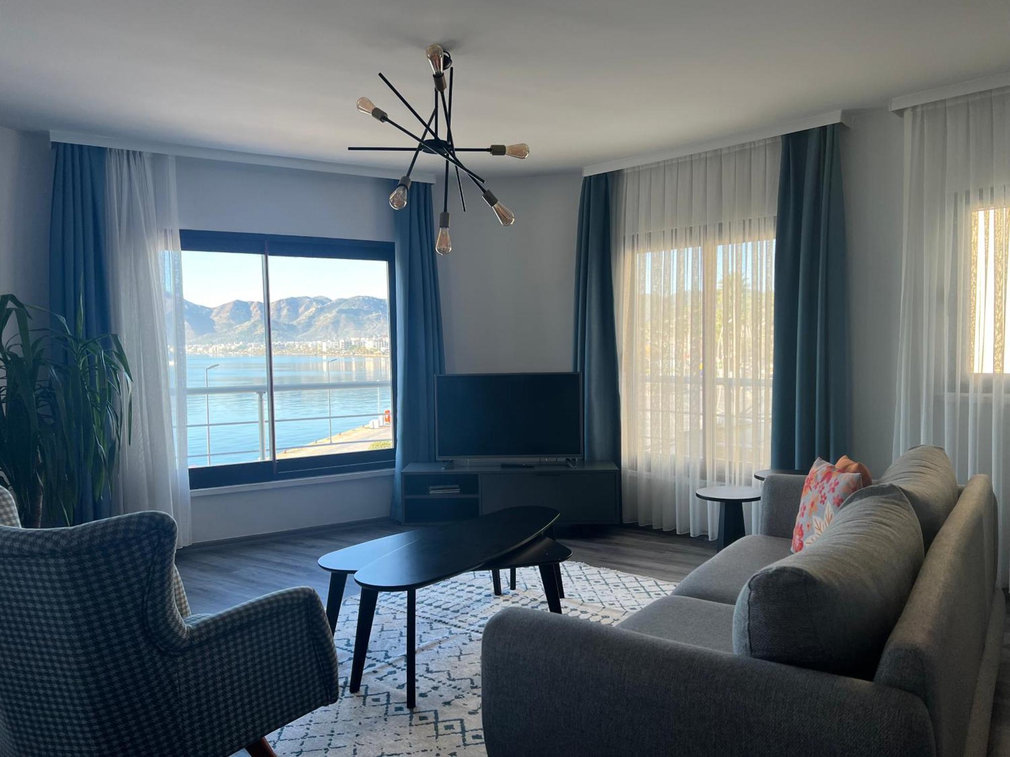 Trea Homes Marina Suites 말마리스 외부 사진